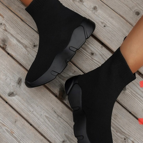 Black snickers - Picture 3 of 5